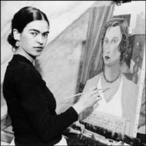 Frida Kalho en train de peindre
