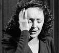 Edith Piaf, la chanteuse française qui a le plus marqué le XXè siècle. Sa vie a été aussi difficile que son talent était grand.